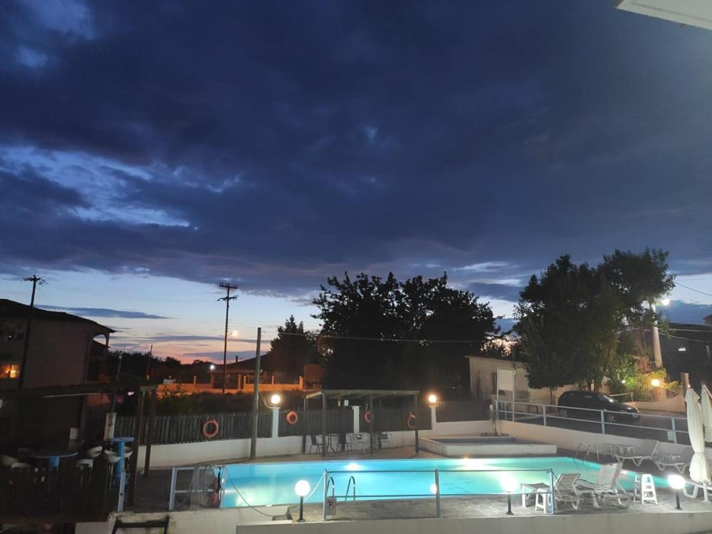 Estia Aparthotel Oresztiáda Kültér fotó